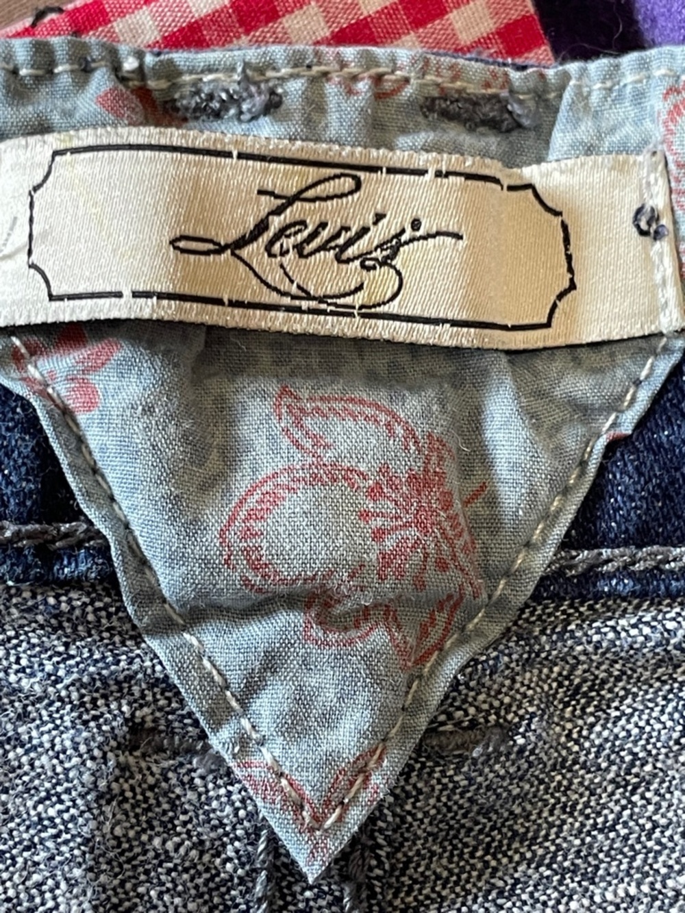 Levi's Women's Dark Blue Jean Shorts. Good Condition. - Picture 6 of 7